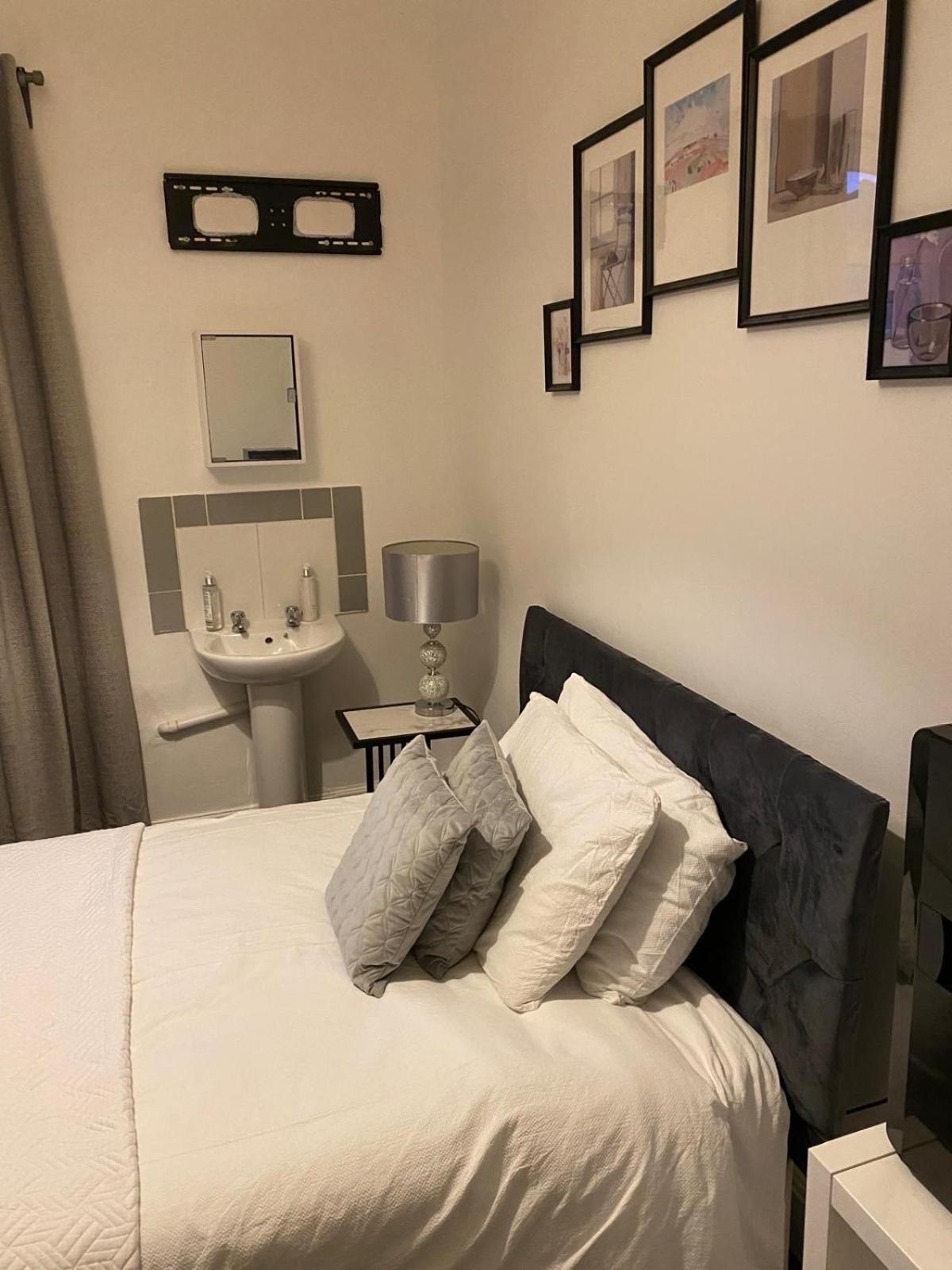 Precise Homes Ltd Wolverhampton Esterno foto